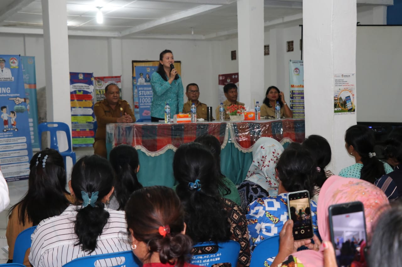 Bupati Toba Ajak Kader KB Menjadi Moms Gen