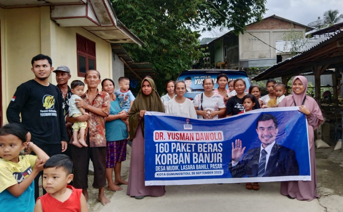 Korban Banjir Sungai Nou Berterima Kasih Kepada Dr. Yusman Dawolo
