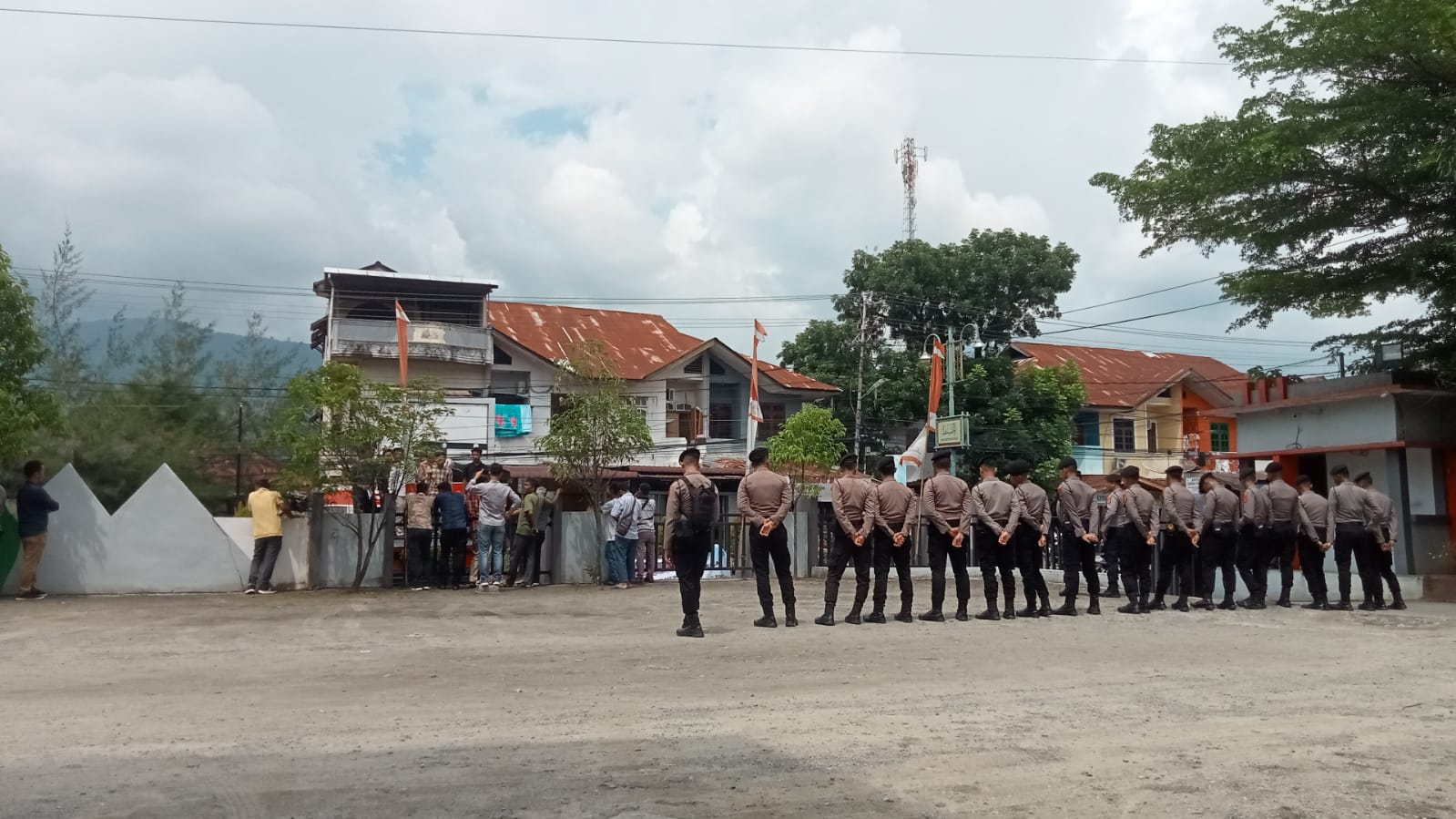 Demo AMAT Kesalkan Ketua Komisi A DPRK Agara