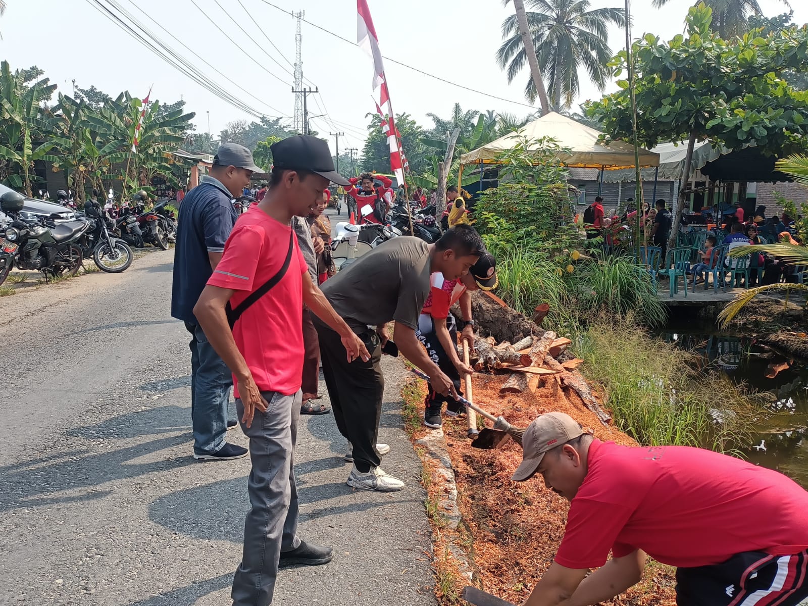 Warga Sambut Antusias Bulan Bakti Gotroy Di Talawi