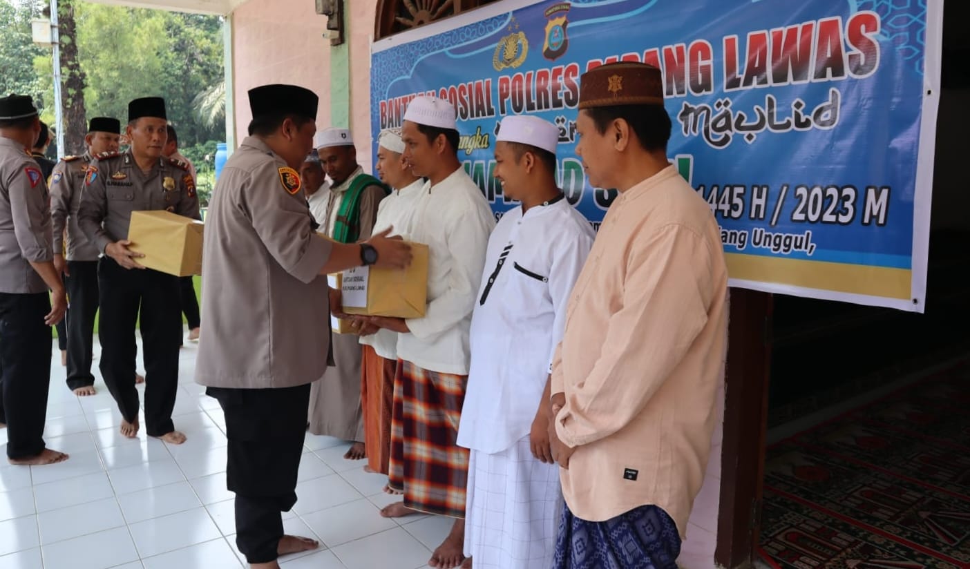 Peringati Maulid, Polres Palas Berbagi Dengan Nazir Masjid