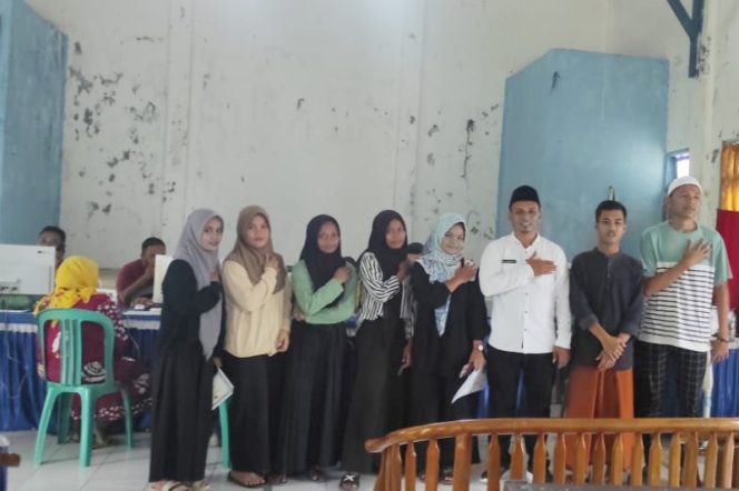 Warga Antusias Urus Adminduk Di Panyabungan Barat