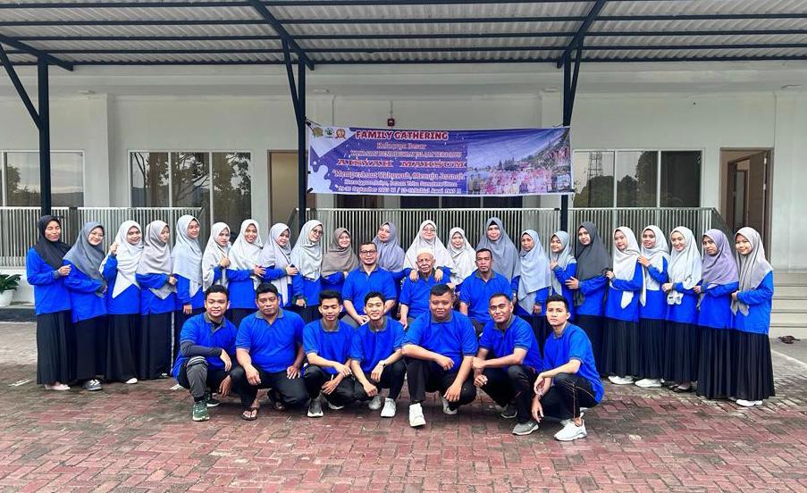 YPIT Aisyah Maksum Laksanakan Family Gathering