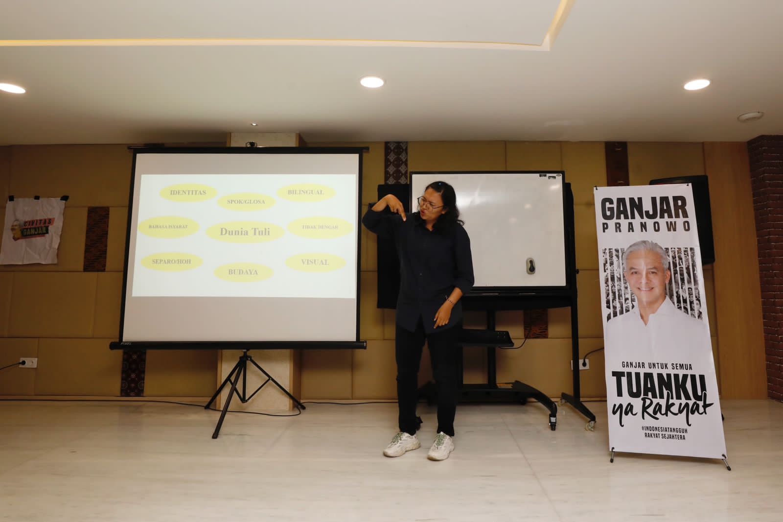 Dukung Indonesia Lebih Inklusif, Civitas Ganjar Kenalkan Budaya Tuli dan Bahasa Isyarat ke Milenial Medan