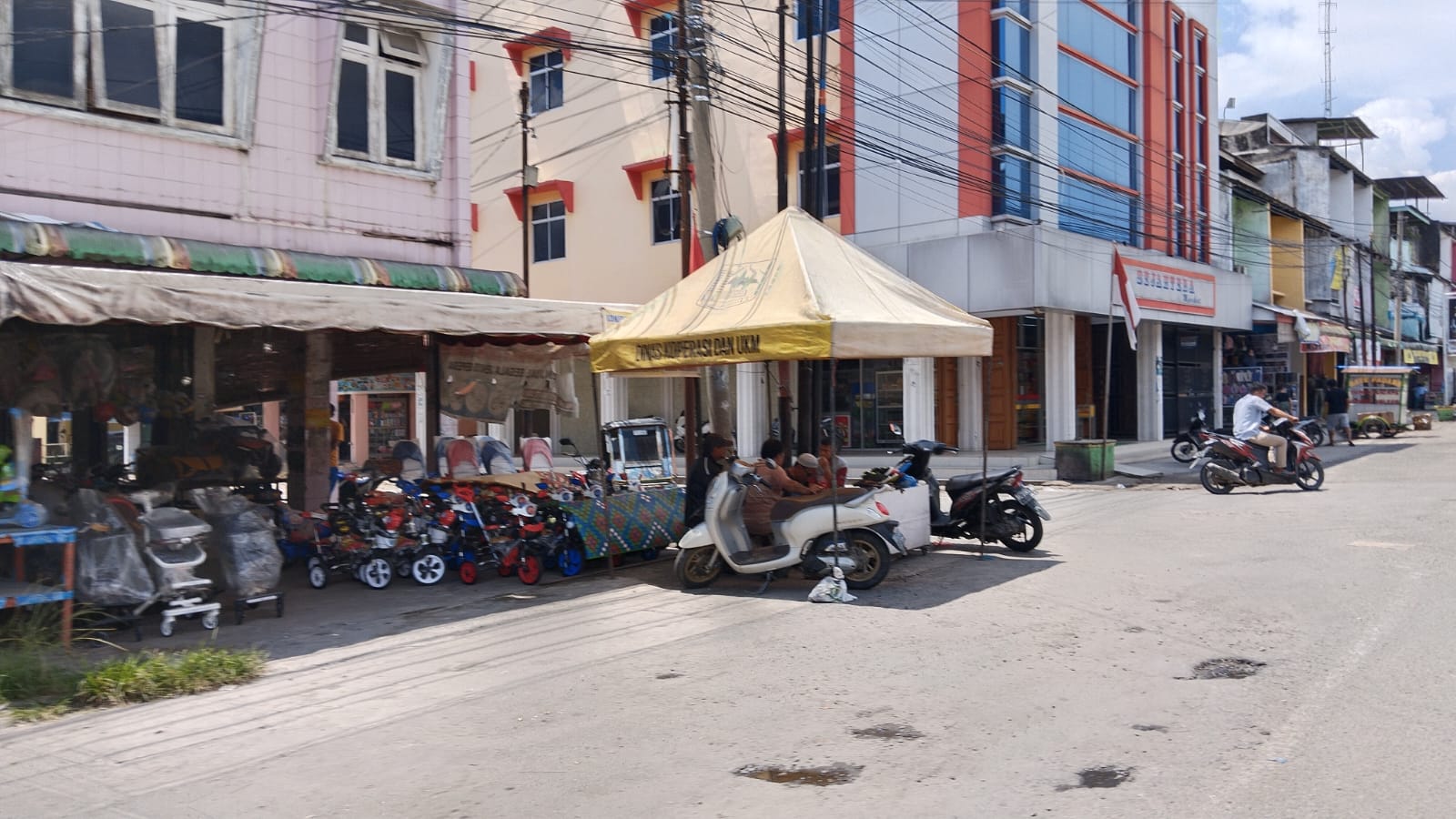 Satpol PP Agara Diminta Tertibkan PKL