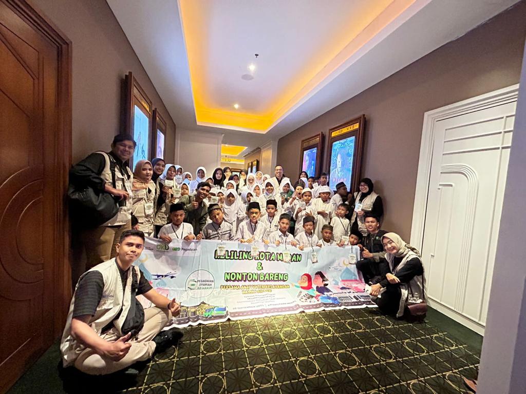 Gebyar Maulid Nabi, Pegadaian Syariah Ar Hakim dan DD Waspada Ajak Anak Yatim Keliling Kota dan Nobar
