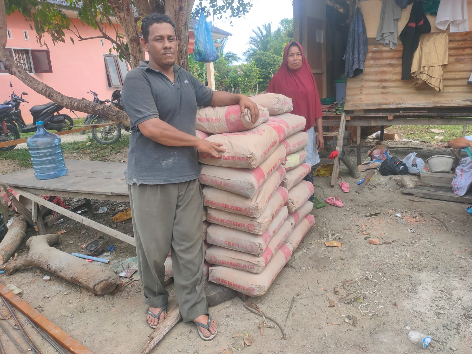 IDI Kota Langsa Bantu 30 Sak Semen Korban Kebakaran