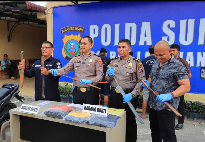 3 Pengeroyok Di Cafe Marupak Dibekuk