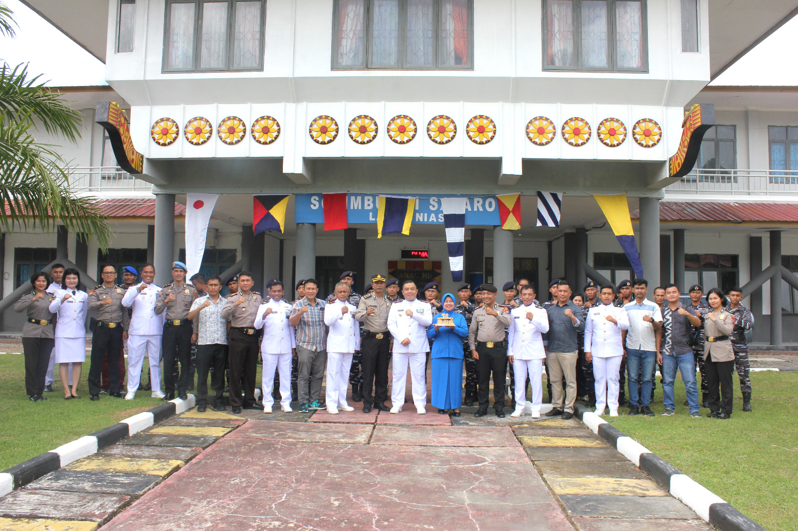 Lanal Nias Gelar Upacara HUT Ke-78 TNI