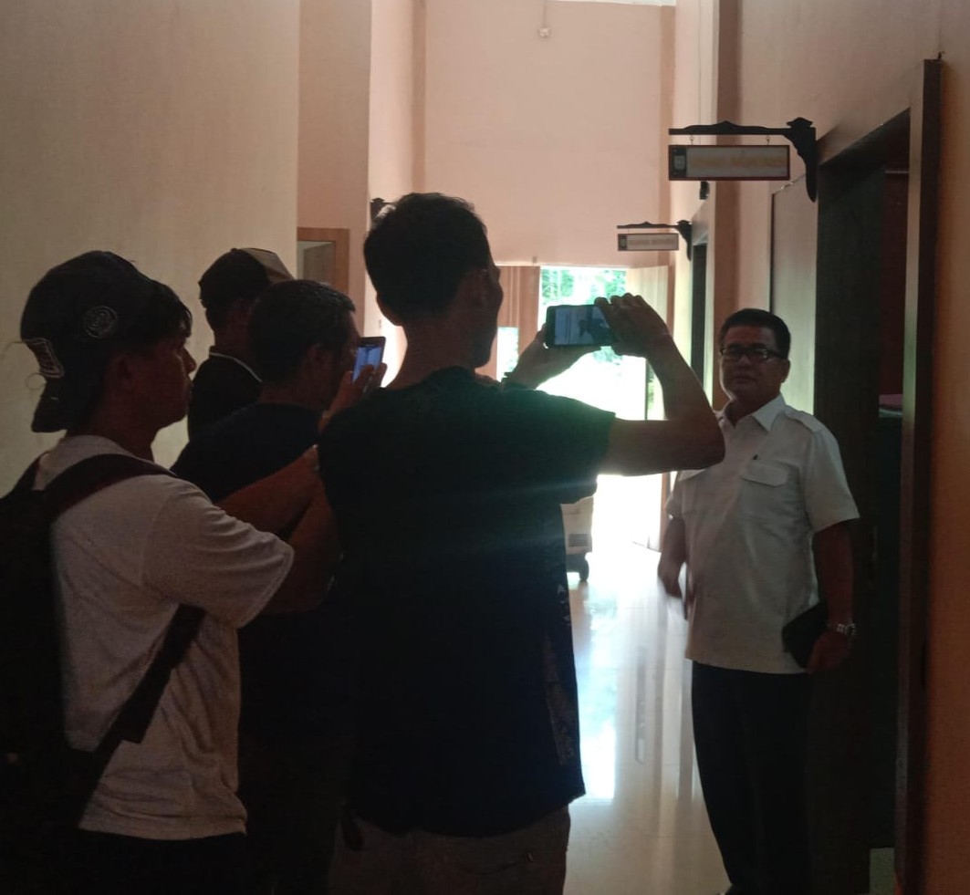 Pasca Sambangi Kantor DPKKD, GU Sebagian Cair, TU Belum