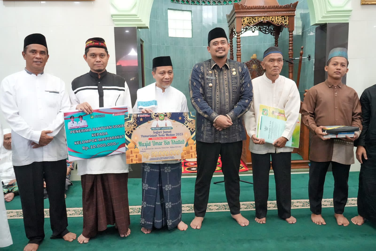 Bobby Nasution Beri Hadiah Jalan-jalan Ke Masjid Istiqlal dan Dufan Pada Anak Yang Bisa Sebutkan Rukun Iman