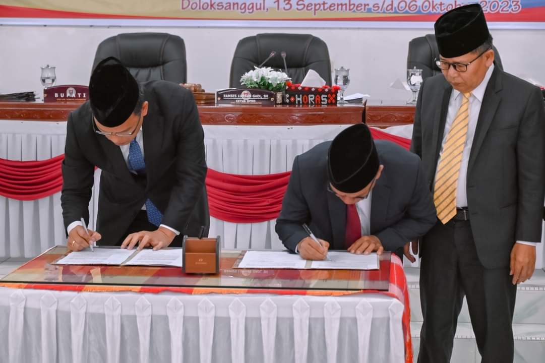Bupati Dan DPRD Humbahas Teken Persetujuan Bersama R. APBD 2024
