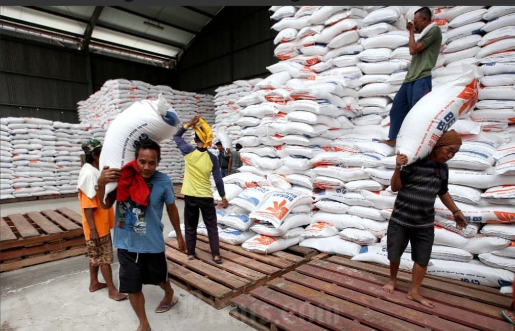 Jokowi Setujui Buka Lagi Kran Impor Beras 1,5 Juta Ton Sampai Akhir 2023