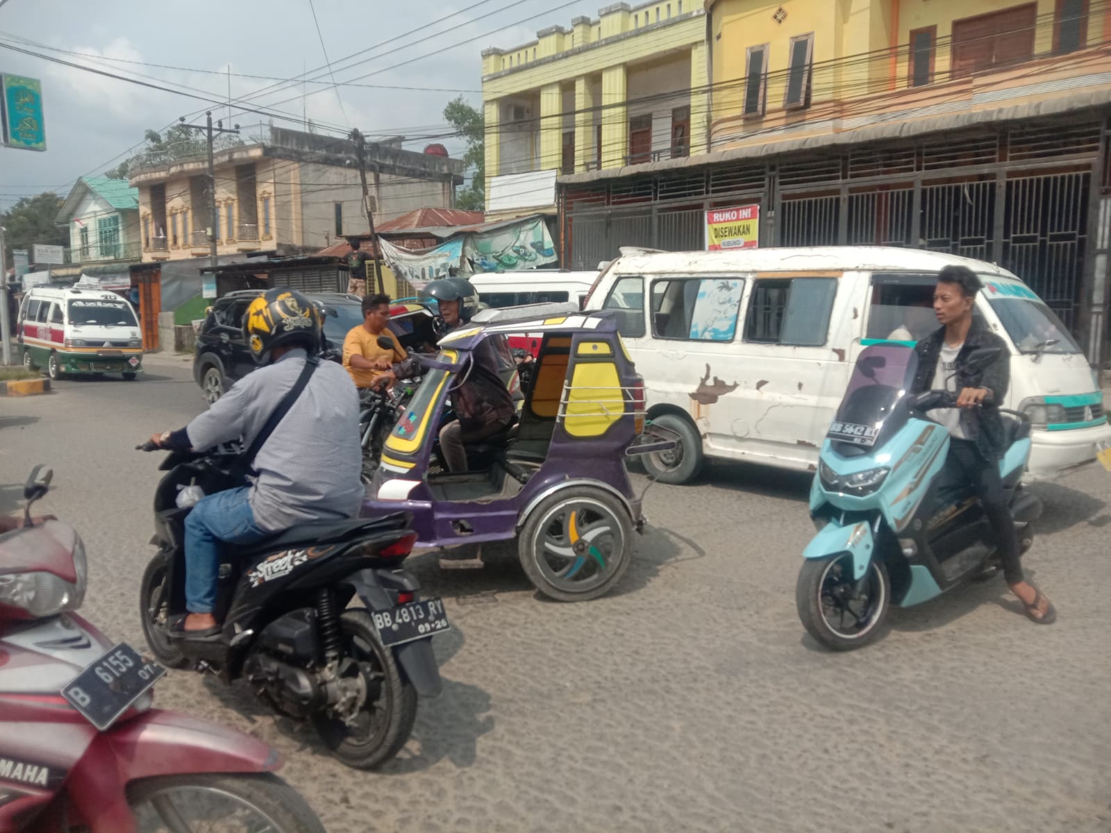 Lalin Panyabungan "Manyomak"