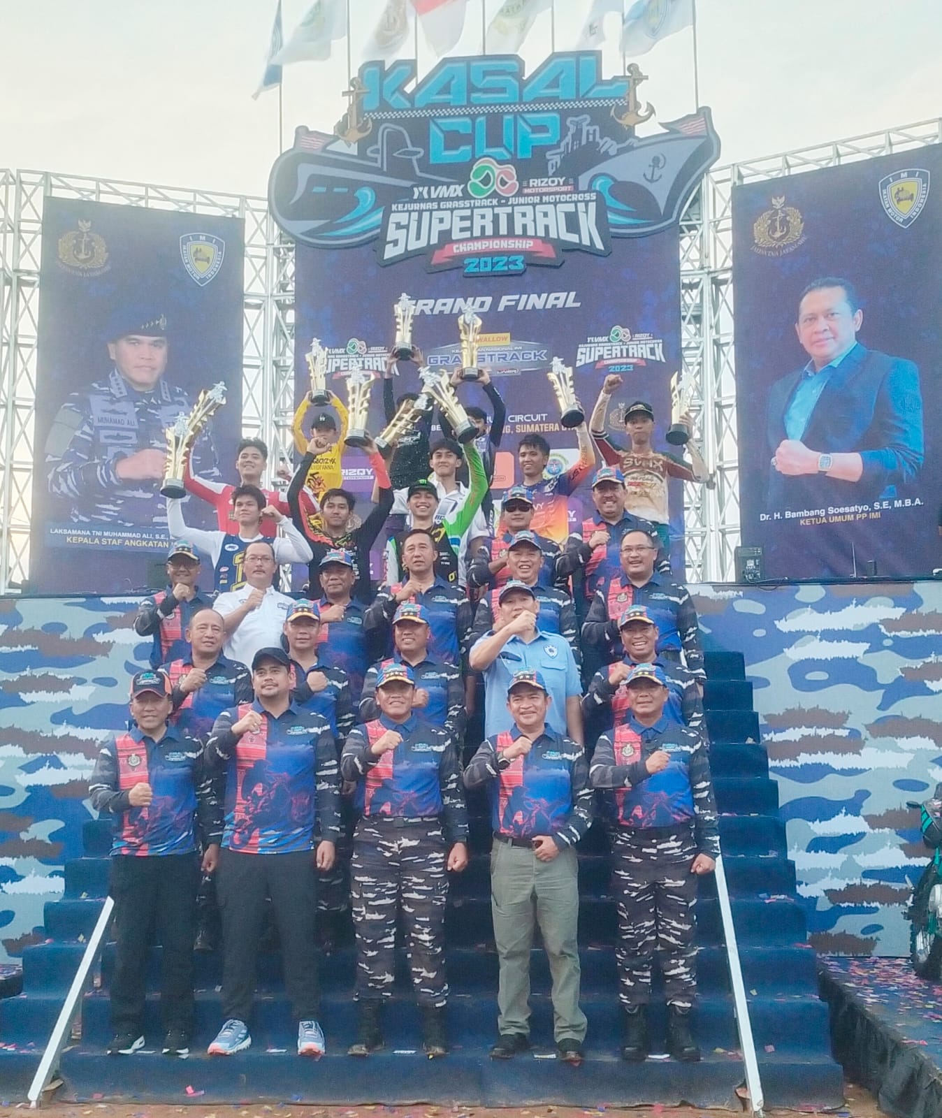 Kasal Serahkan Satu Rumah Kepada Juara Umum Kasal Cup JC Supertrack