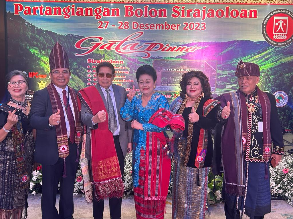 Gala Dinner Partangiangan Bolon Sirajaoloan Sukses, Menparekraf Beri Apresiasi Panitia