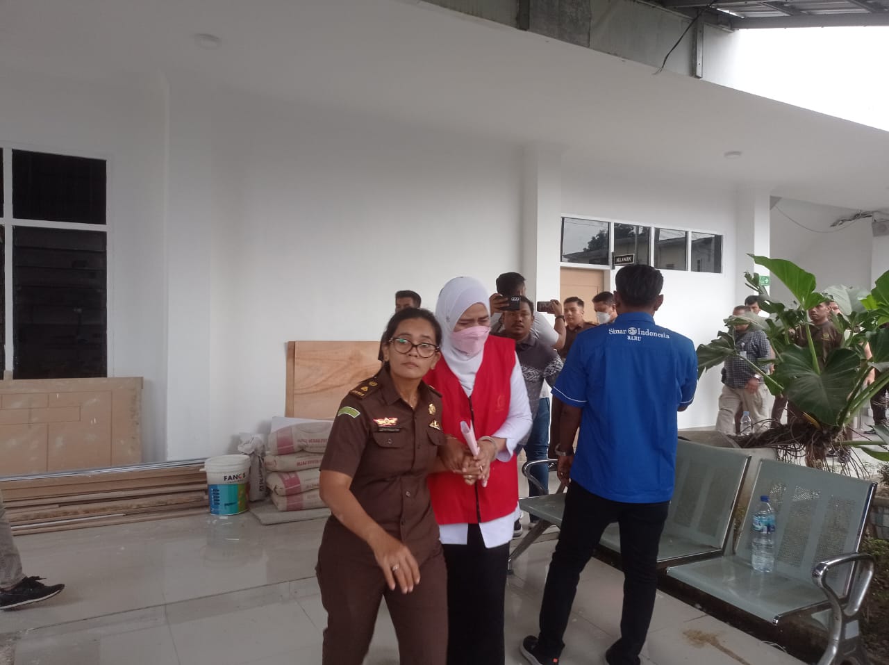 6 Tersangka Dugaan Korupsi Dana BOS MAN Binjai Ditahan