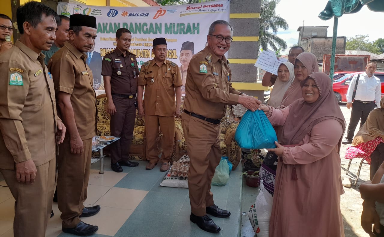 Azmi Instruksikan Awasi Penjualan Sembako Murah, Jangan Dijual Ke Pedagang
