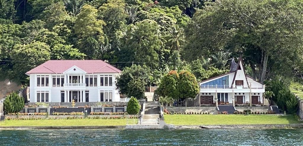 Toba Retreat Mansion &amp; Villas Resmi Dibuka di Tomok, Samosir