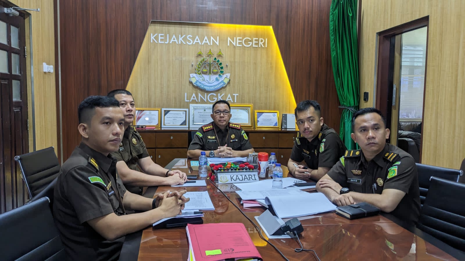 Kejari Langkat Selesaikan Perkara Pencurian Buah Sawit Melalui Restorative Justice