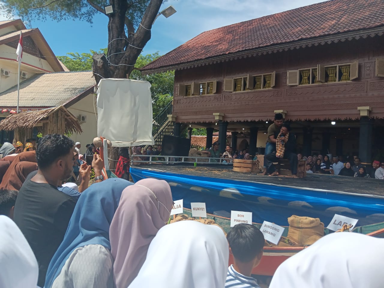 Sanggar Ippermata Jaya Aceh Besar Hipnotis Pengunjung PKA 8