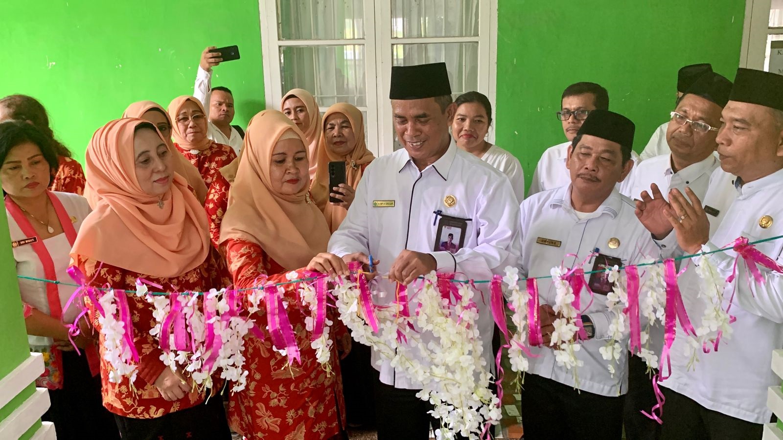 Kakankemenag Medan Resmikan Gedung Baru DWP Kemenag Medan