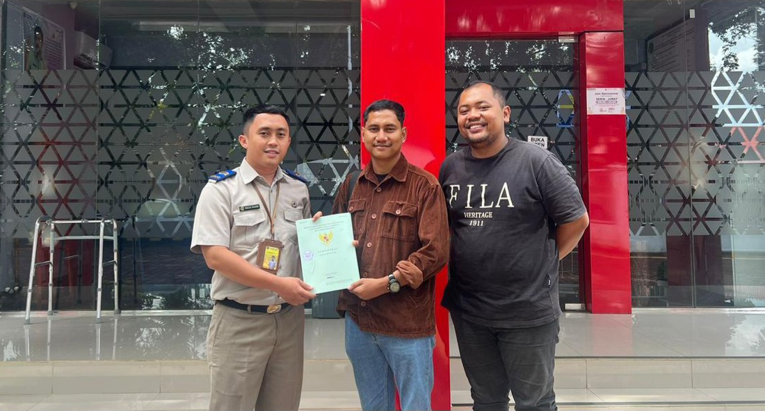 Kantah Langkat Serahkan 2 SHGB Tapak Tower Milik PLN