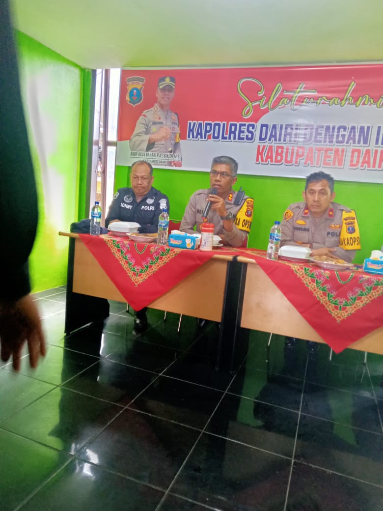 Kapolres Dairi Jalin Silaturahmi Bersama Wartawan