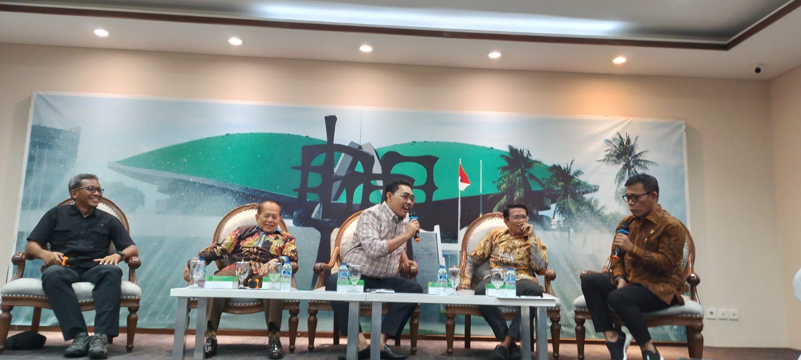 Putusan MK Soal Batas Usia Capres - Cawapres Memunculkan Sosok Calon Pemimpin Yang 'Syubhat'