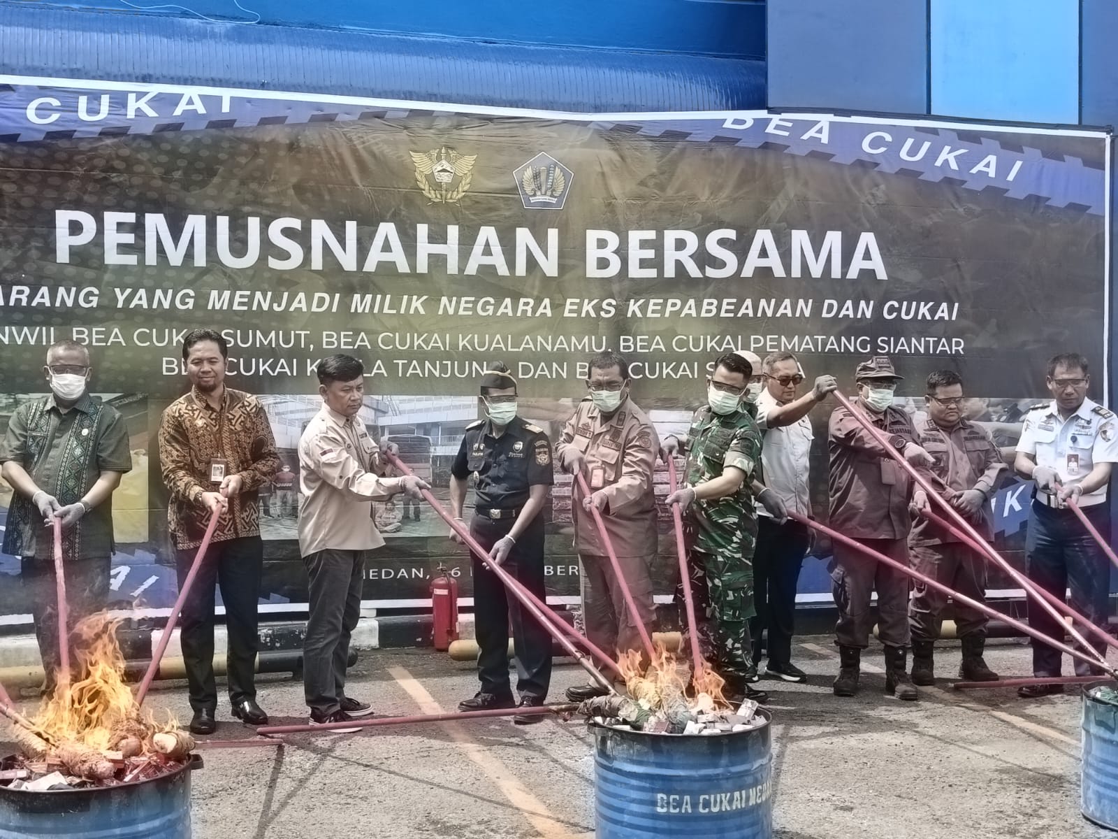 Bea Cukai Sumut Musnahkan Berbagai Jenis Barang Ilegal