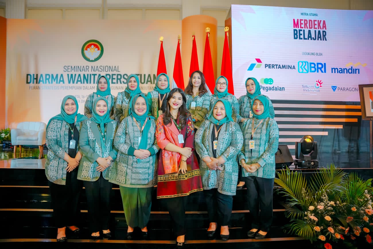 Ny Kahiyang Ayu Ikuti Seminar Nasional DWP Peran Strategis Perempuan dalam Pembangunan Berkelanjutan