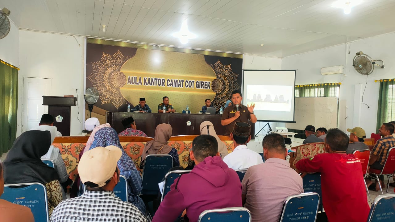 Camat Cot Girek Sosialisasi Permendesa PDTT No 7 Tahun 2023