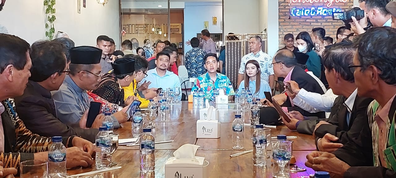 Gibran Berjanji Teruskan Kerja Jokowi di Kawasan Danau Toba