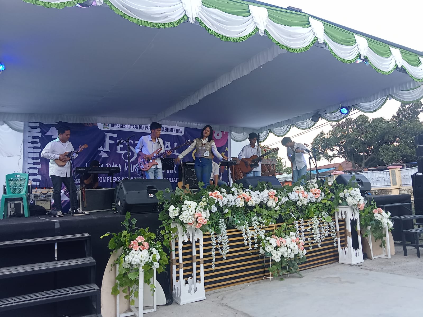 Disbudpar Kabupaten Toba Gelar Festival Lagu dan Musik Akustik