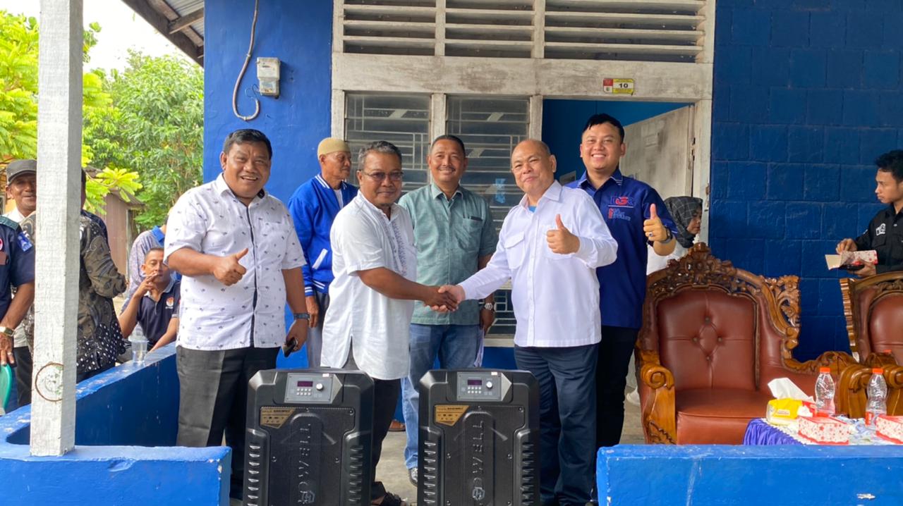 Yahdi Khoir Salurkan Alat Musik Hadroh, Speaker Aktif dan Jarkep Sahuti Aspirasi Masyarakat