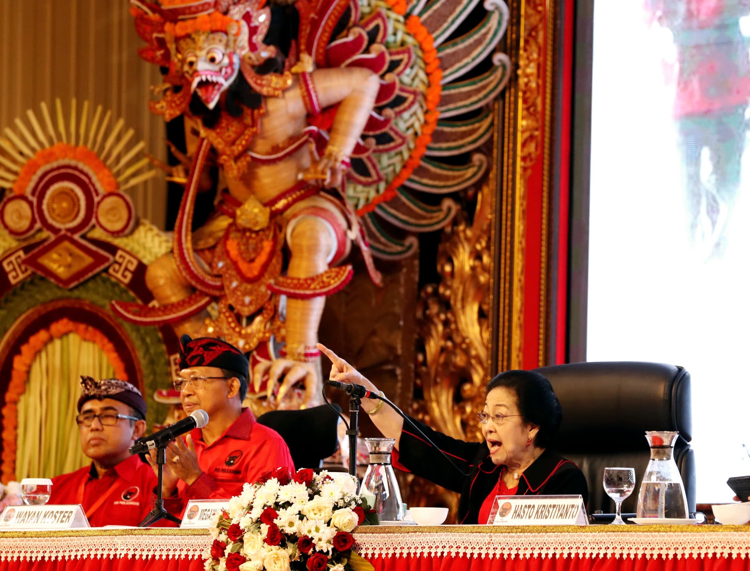 Bakar Semangat Kader, Megawati: Perkuat Akar Rumput