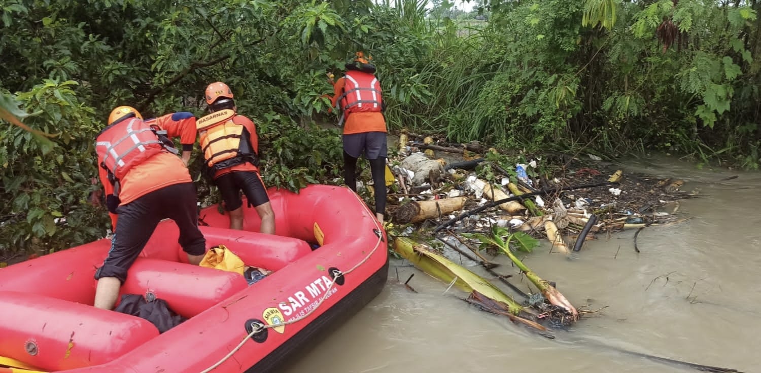 Siswi SD Jatuh Ke Sungai Ditemukan Tewas Di Batangkuis