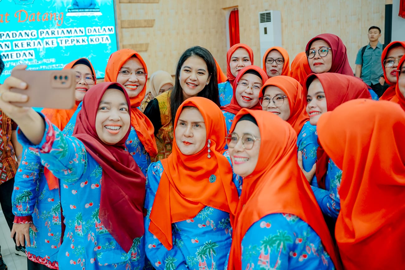 Ny Kahiyang Ayu Terima Kunjungan Rombongan TP PKK Kabupaten Padang Pariaman