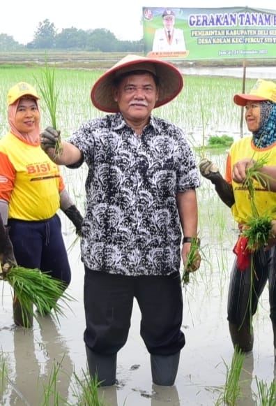 Gerakan Tanam Padi Komitmen Bersama Bangun Pondasi Kehidupan Yang Berkelanjutan