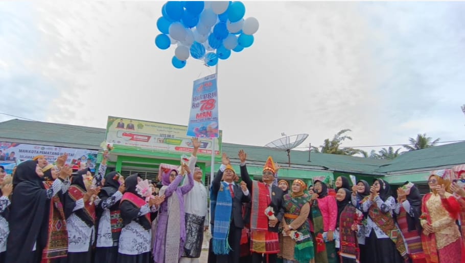 Rayakan HGN Kakanwil Kemenag Sumut Apresiasi Para Guru