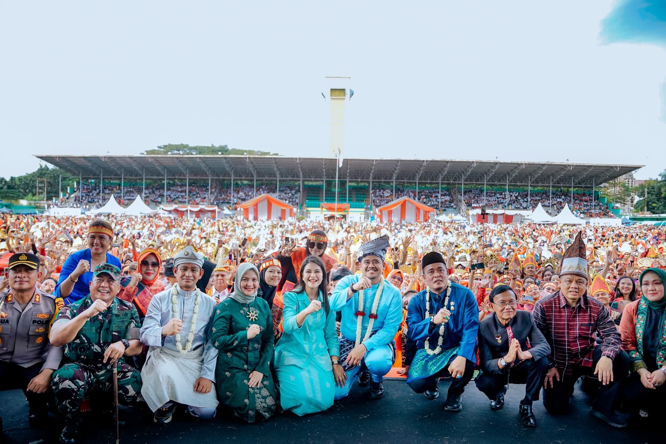 Hore, Mulai 2024, Bobby Nasution Tambah Honor Guru Honorer