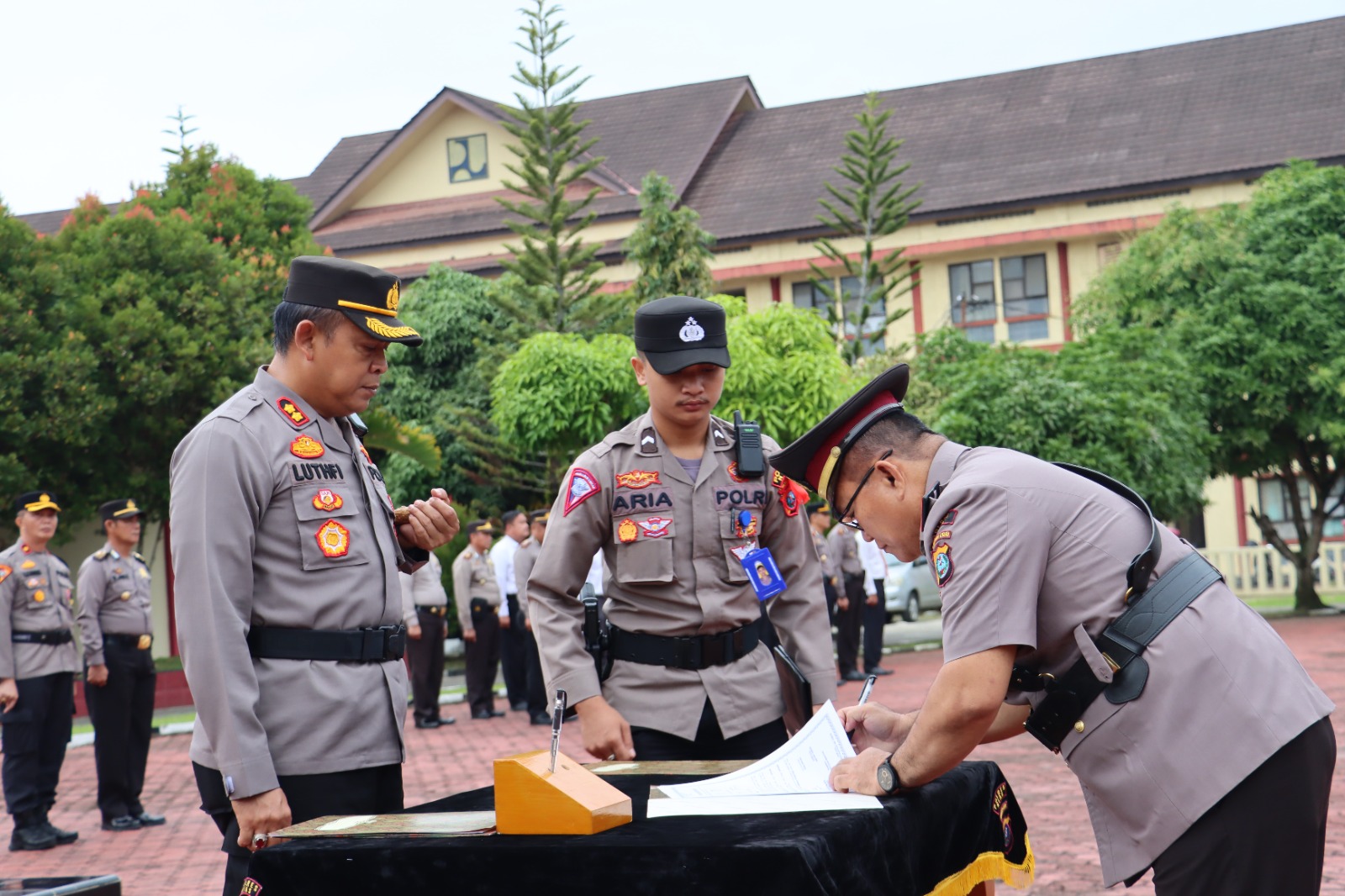Kapolres Nias Pimpin Sertijab Kabag, Kasat Dan Kapolsek