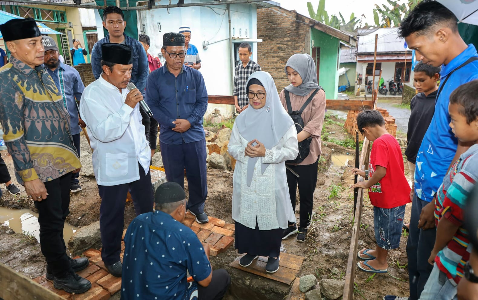 Wali Kota P. Siantar Letakkan Batu Pertama Pembangunan Musala
