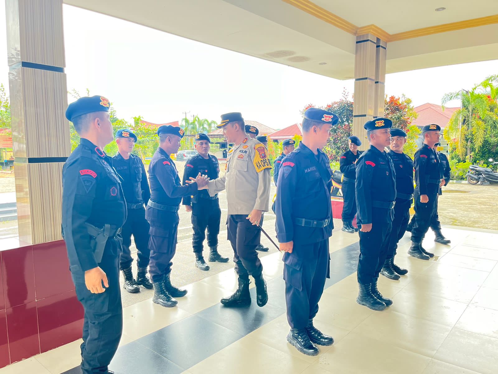 15 Personel Brimob BKO Amankan Tahapan Pemilu Di Tapteng