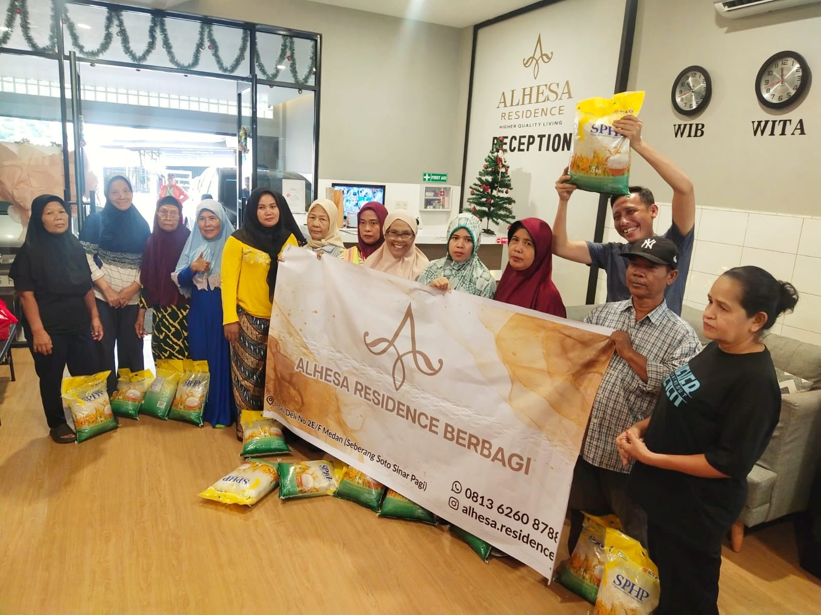 Sambut Natal dan Tahun Baru 2024, Hotel Alhesa Residence Berbagi Dengan Warga Sekitar