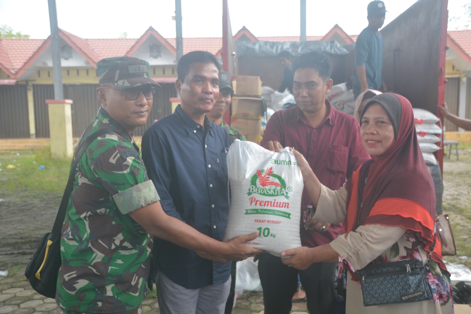 Pj Wali Kota Langsa Tinjau Pasar Murah