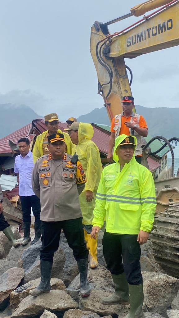 Pj Gubsu Dan Kapoldasu Monitor Pencarian 11 Korban Longsor Humbahas