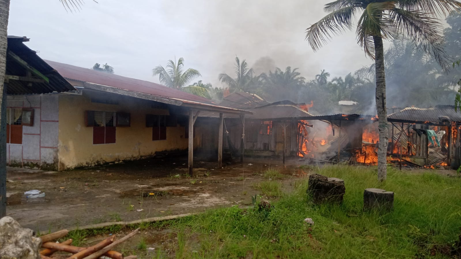 Tiga Rumah Hangus Terbakar Di P. Brandan