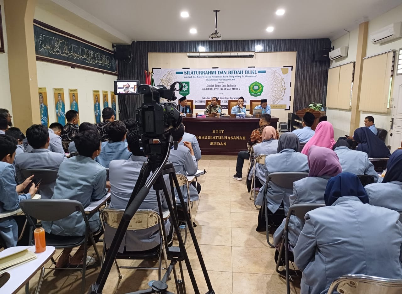 Buku Zawiyah Cot Kala Dibedah Kampus STIT Ar Radlatul Hasanah