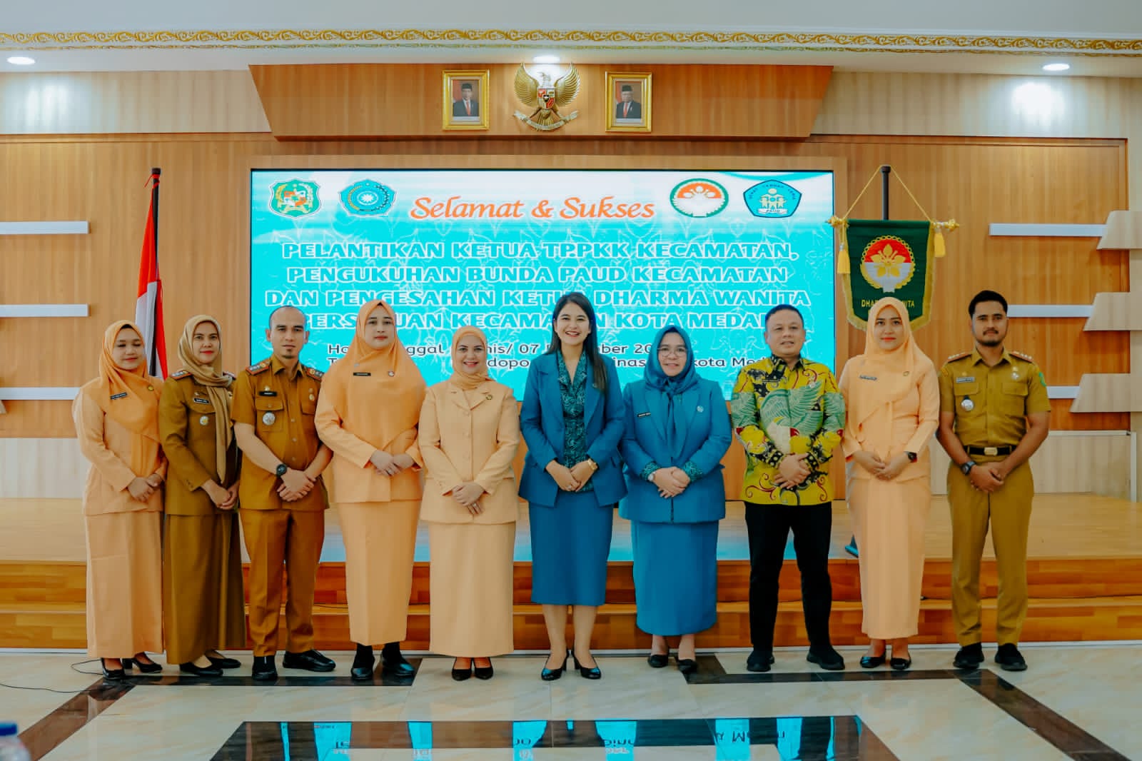 Ny Kahiyang Ayu Saksikan Pengesahan 3 Ketua DWP Kecamatan, Bangun Kekompakan dan Dukung Pembangunan